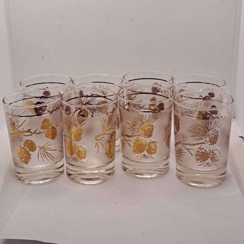 Eight Libbey Frosted Pine Pinecone Glass Tumbler.